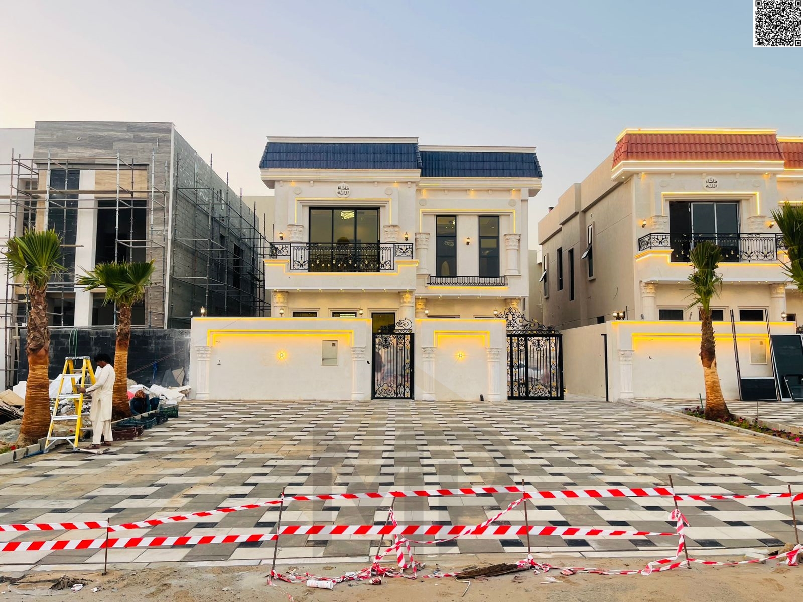 Own a villa with a modern design and new decor. Freehold ownership for all nationalities, price includes all ownership fees.