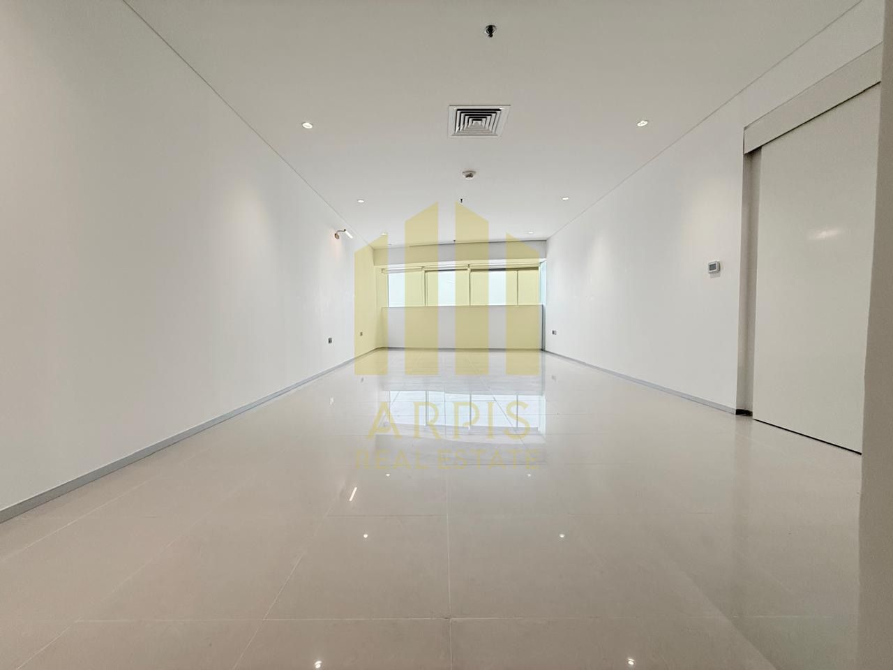 Well maintained 2-BR Apartment | Amazing Layout.