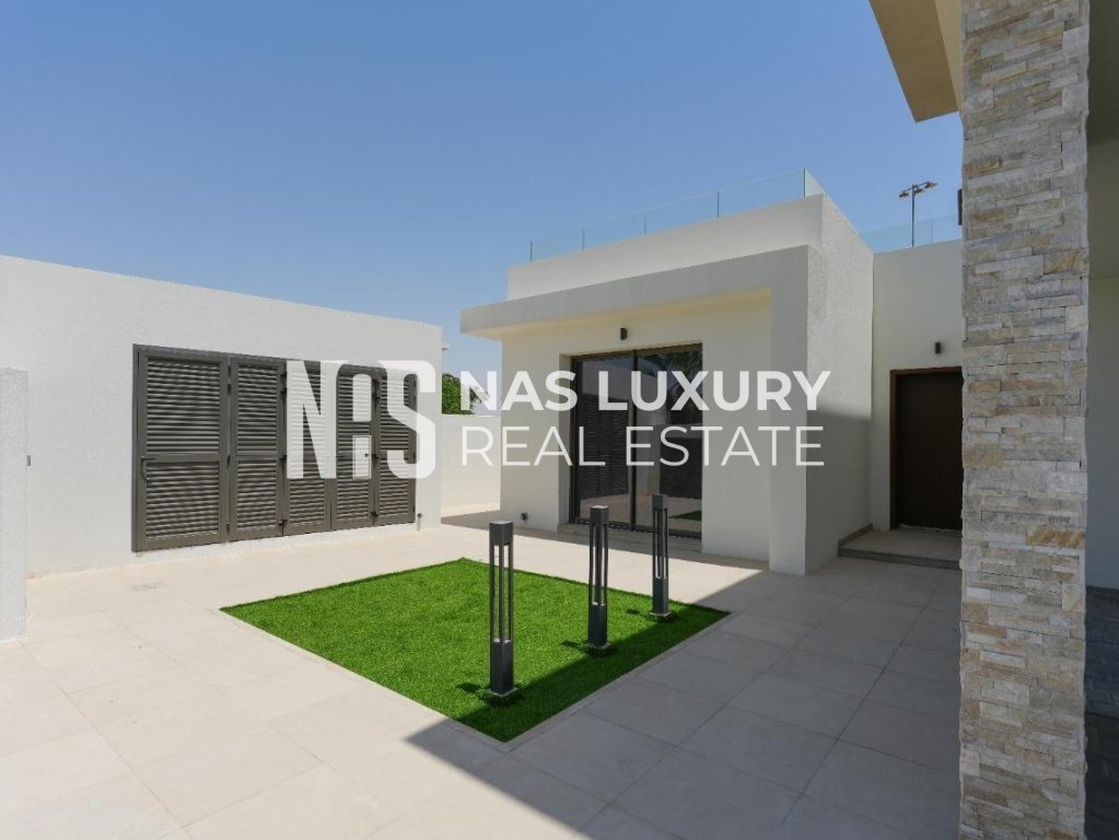 Single row villa | Full Golf View | Huge plot | Hot Deal