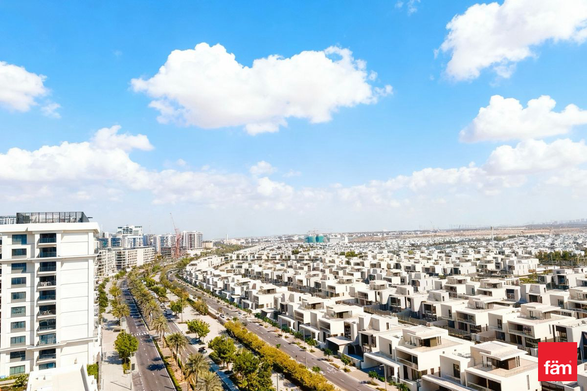 Spacious | New | Emaar | Pool and Villas VIew