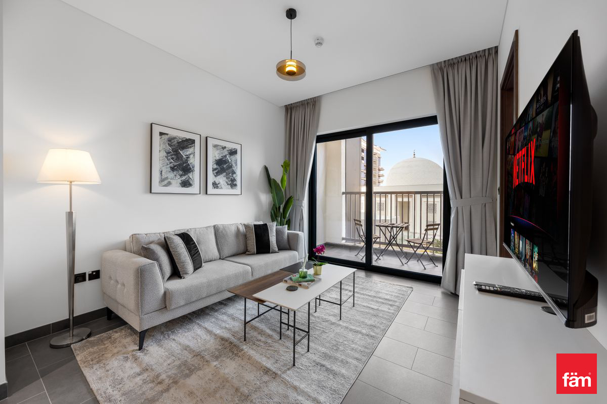 + Study | Lux Resort Style | Investor Deal