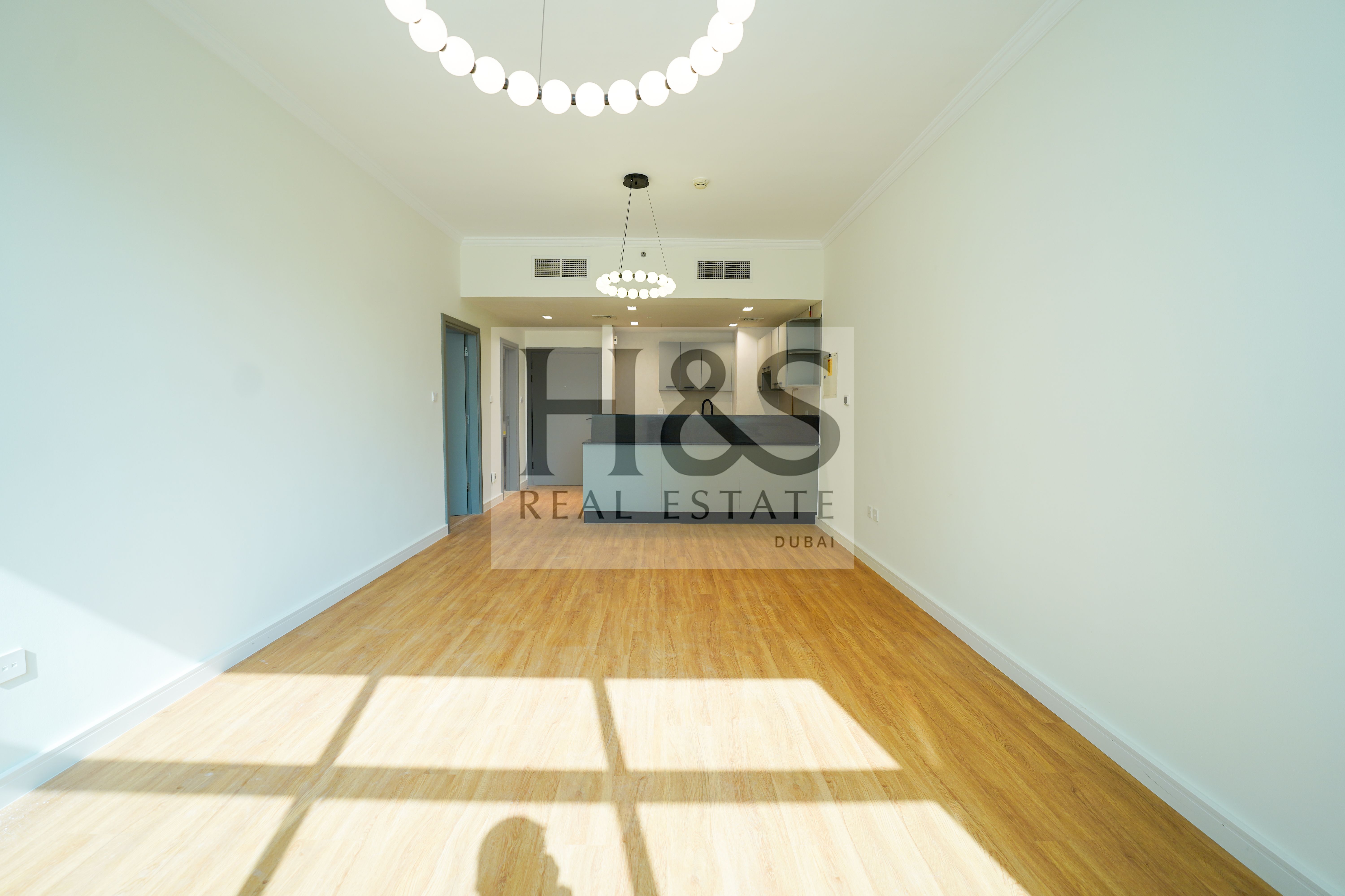 Vacant Upgraded Walking Distance to Dubai Mall