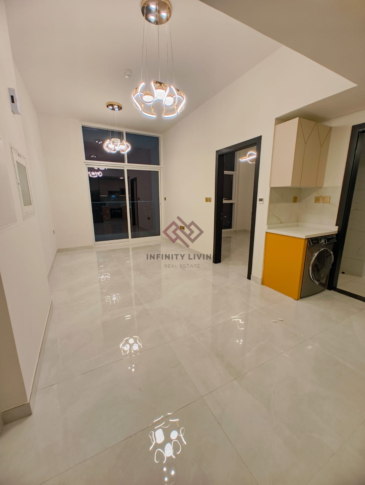 Modern 1 BR | Skyz by Danube | Prime Location | Cheques Flexibility