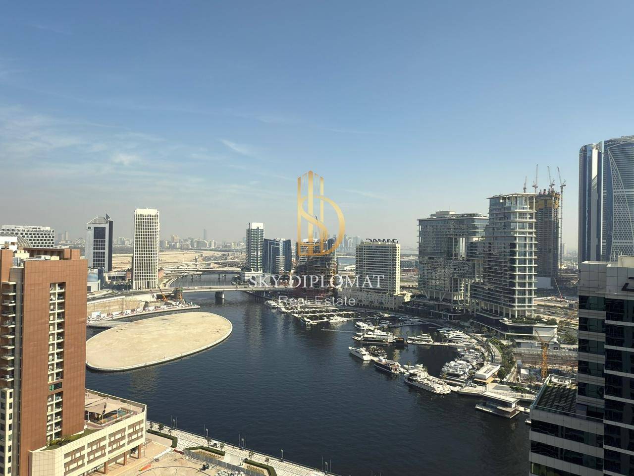 Fully Furnished l High Floor l Canal View