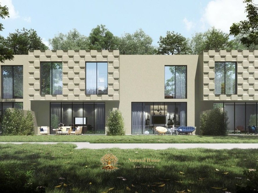 Waterfront Living: Charming 4-Bedroom Home by the Crystal Lagoon