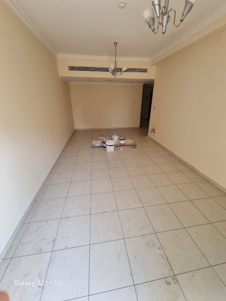For annual rent in Sharjah, Al Khan area: two rooms, a living room, a bathroom, and a balcony. Excellent location close to all services.