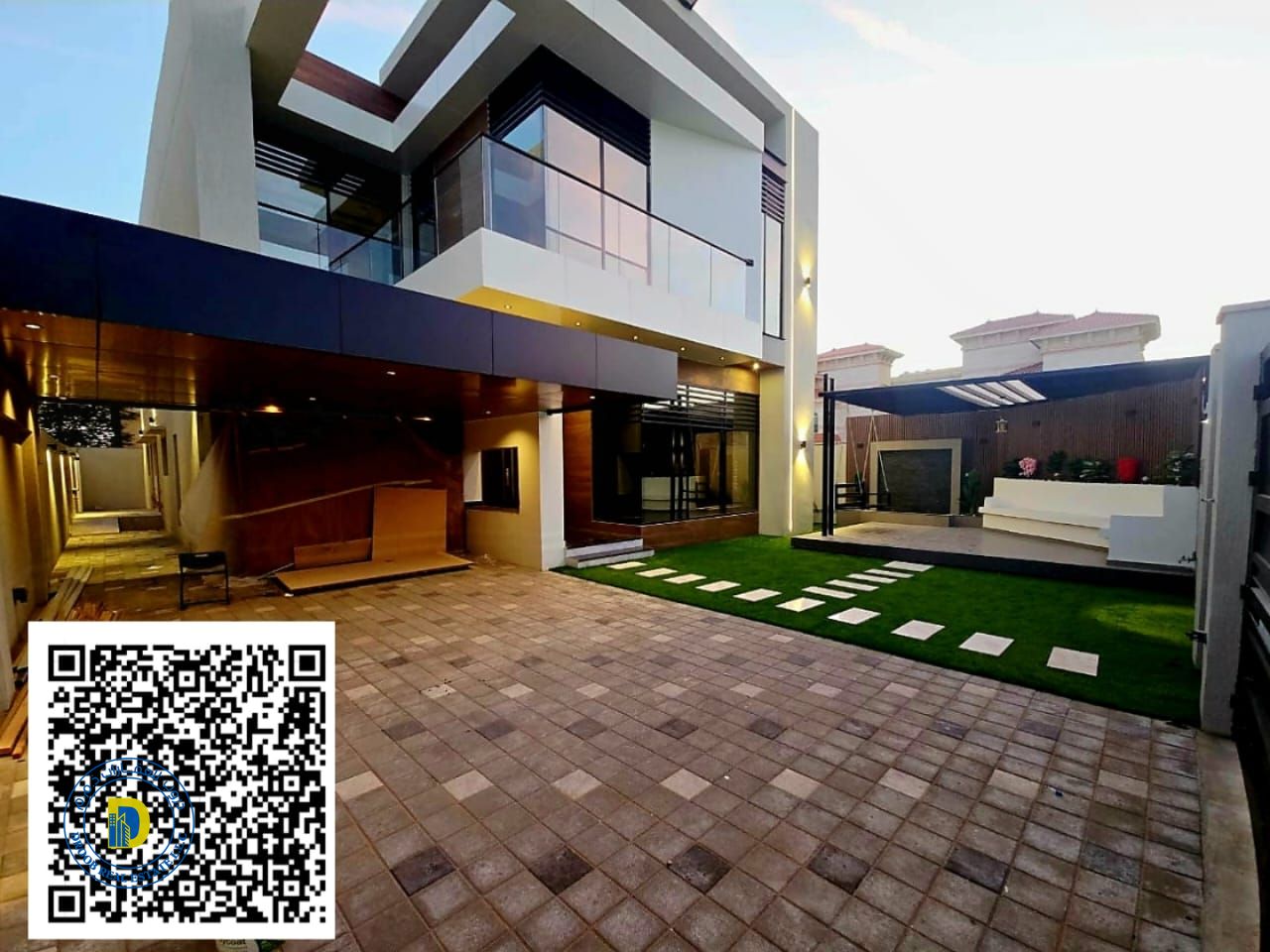 Luxury villa for sale in Al Muwaihat 1 area, 5 bedrooms, living room and majlis. Attractive price.