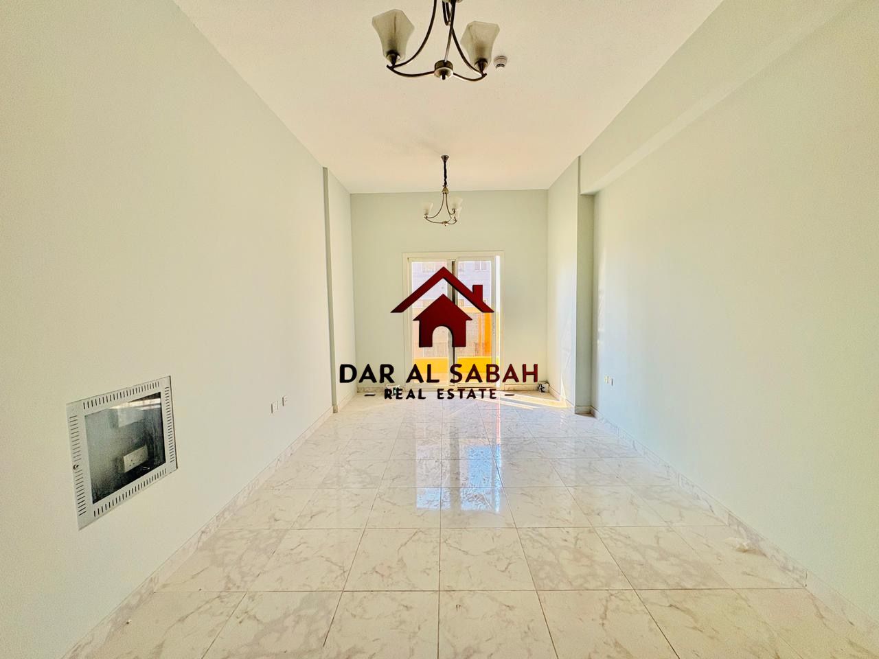 6 cheque payment/offer price/with balcony/road side view !