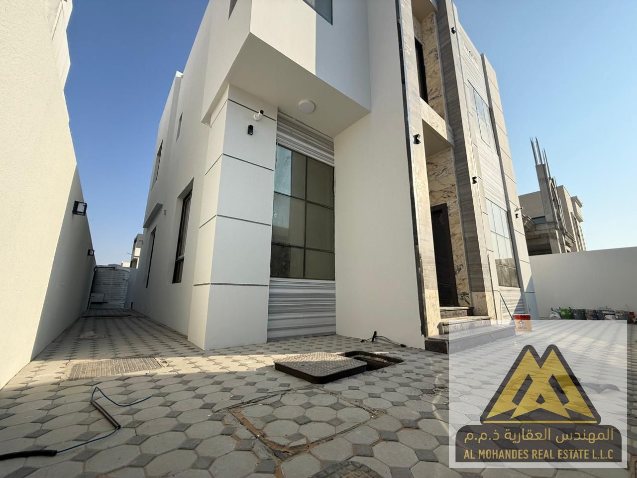 Luxury 5-Bedroom Villa for Sale – Al Zahia Gardens A, Ajman | Majlis, Living Room, Kitchen, Maid’s Room | AED 1.55M