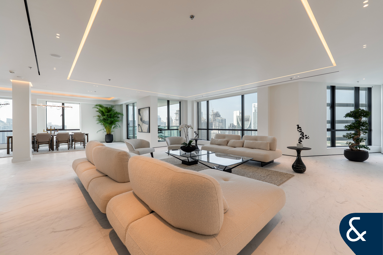 Penthouse | High Standard Renovation | Vacant