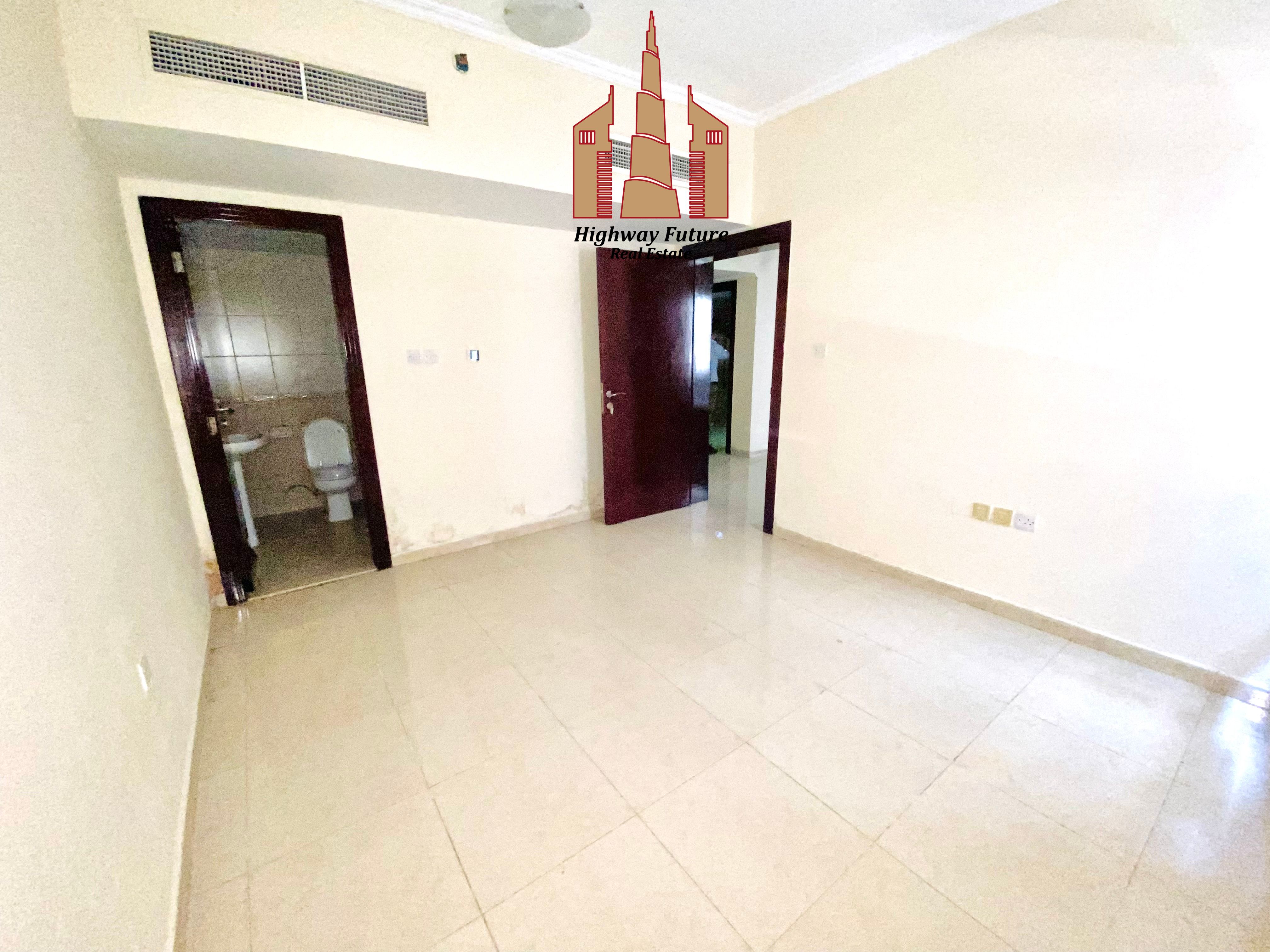 Good looking 2Bhk Apartment with 3 Baths and covered parking 45k