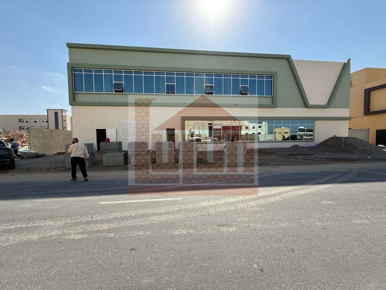For Rent: Industrial/ Commercial Building