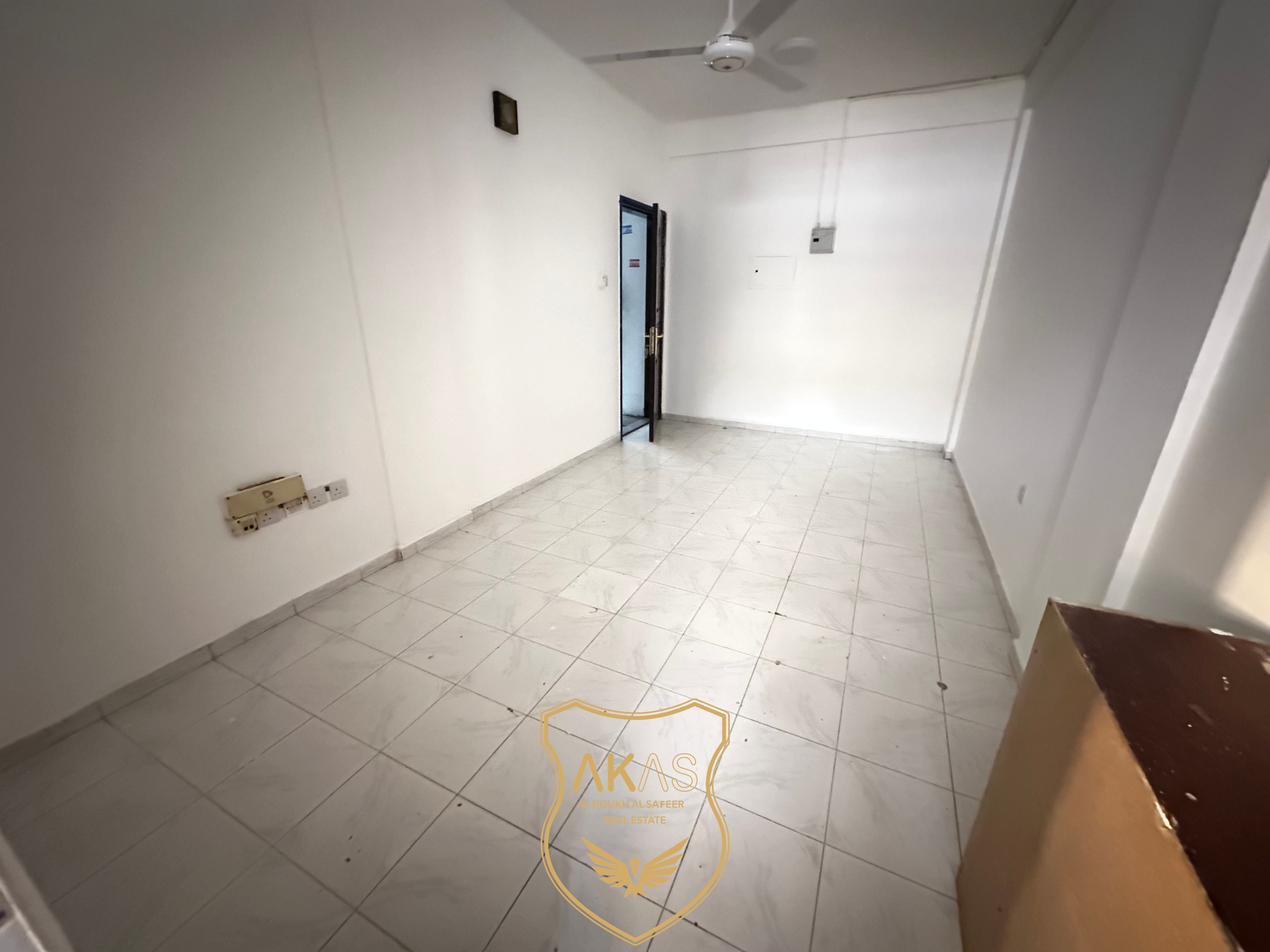 Affordable Large Studio | Separate Kitchen | Bachelor-Friendly