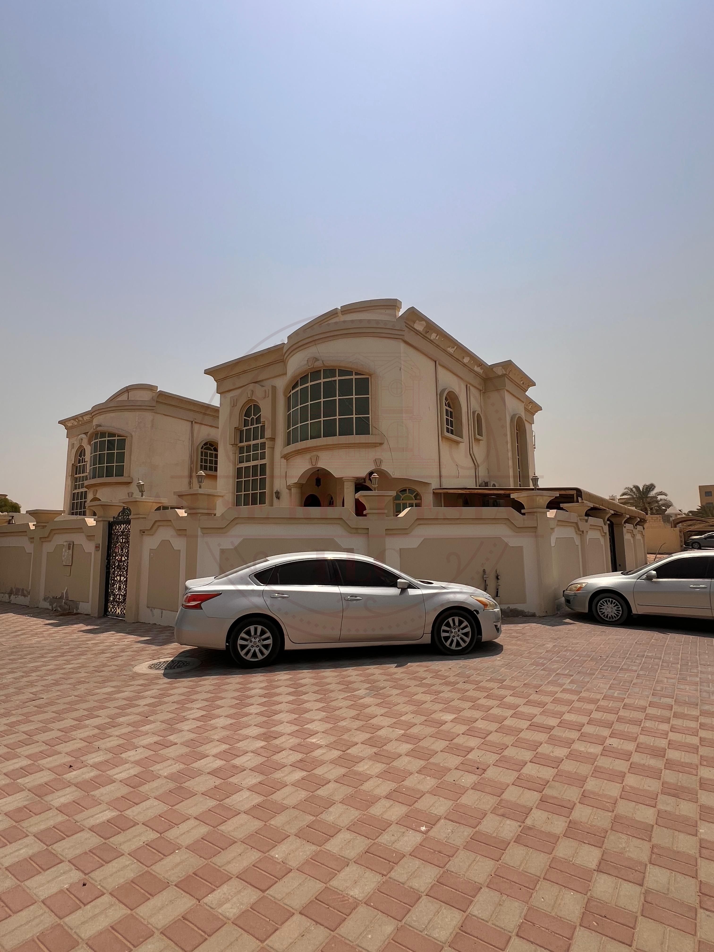 Spacious 5 Bedroom Villa with Hall & Majlis for Rent in Al Rawda 3 – AED 115K