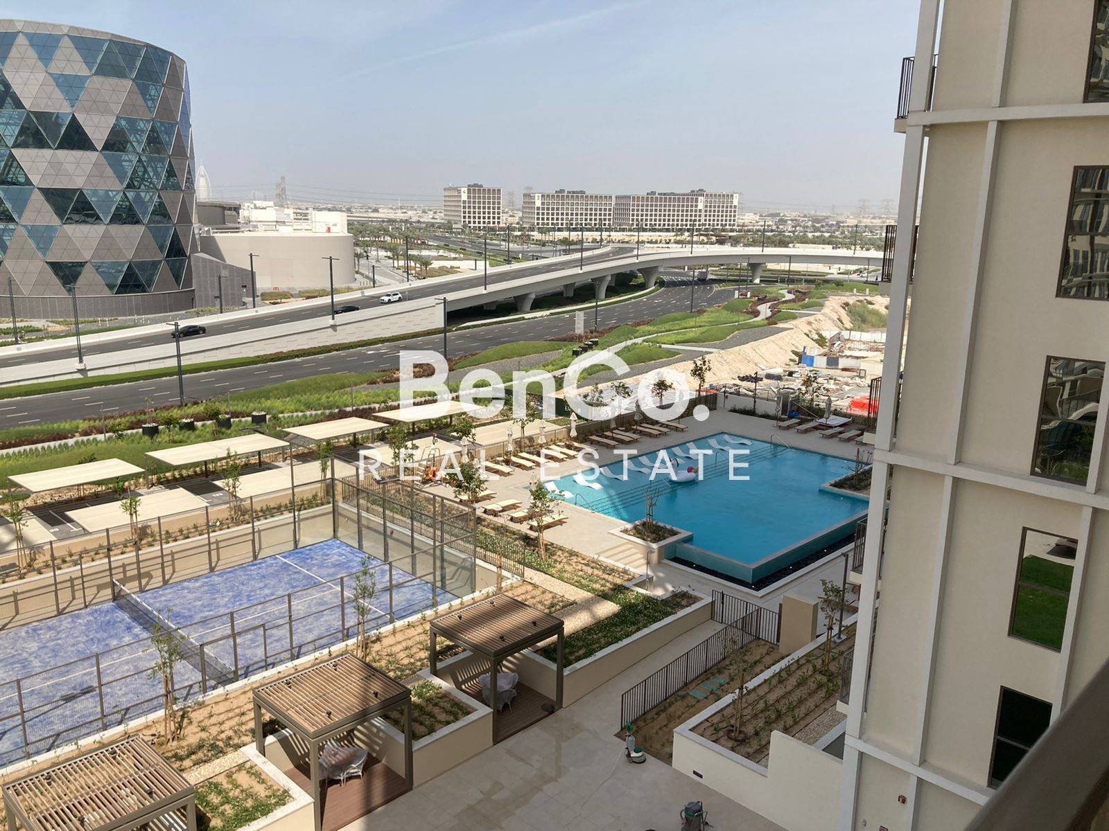 2 Bedrooms | Corner Unit | Pet Friendly
