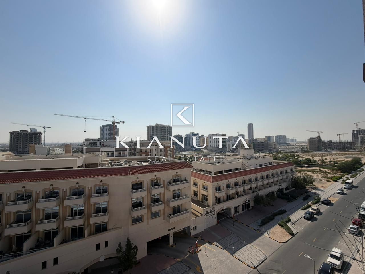 CORNER | SPACIOUS | OPEN VIEW | LOCATED | PARKING