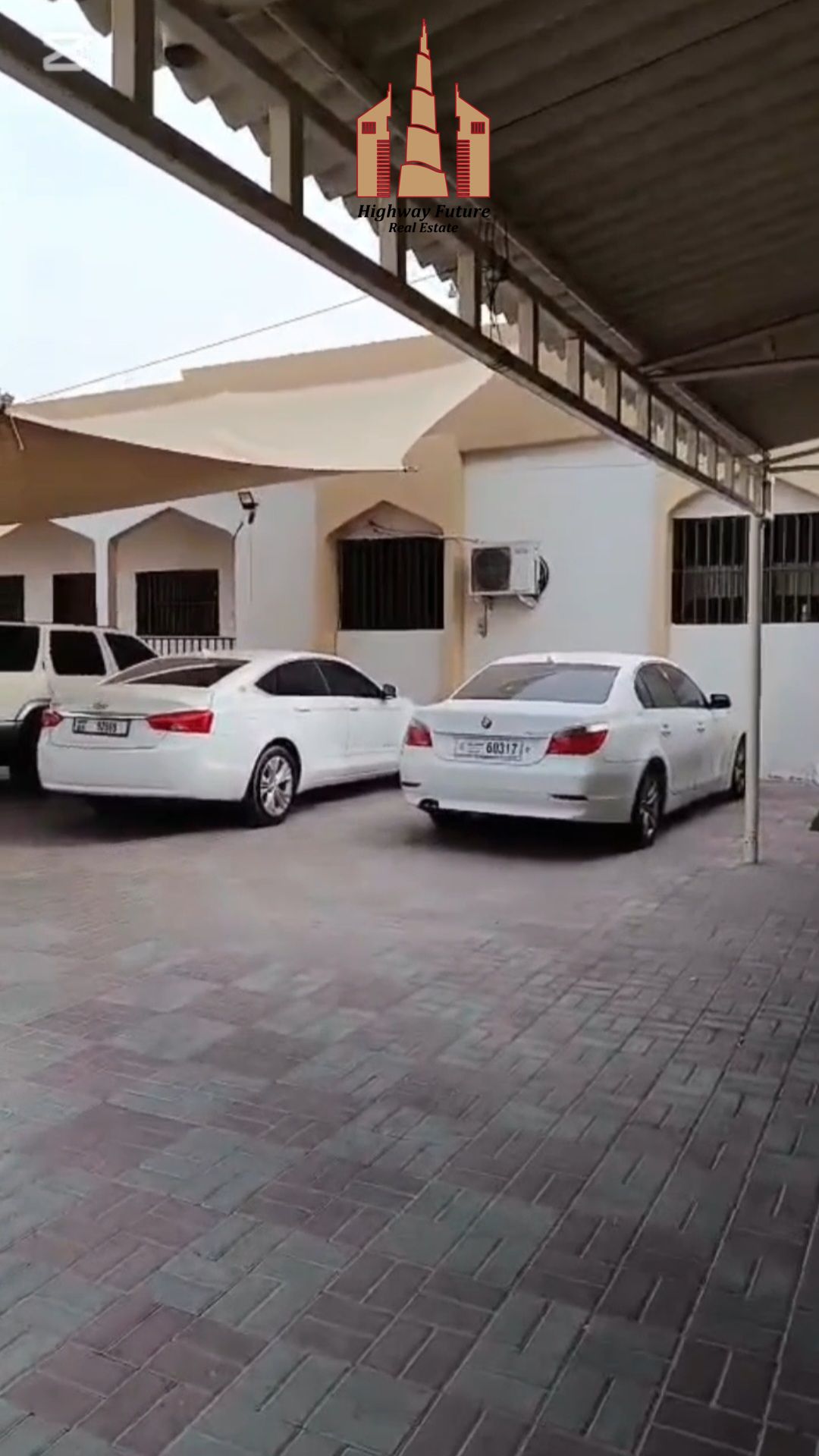 4 Bed room Hall Majlis big gardan parking 10k sqft price 1.6m