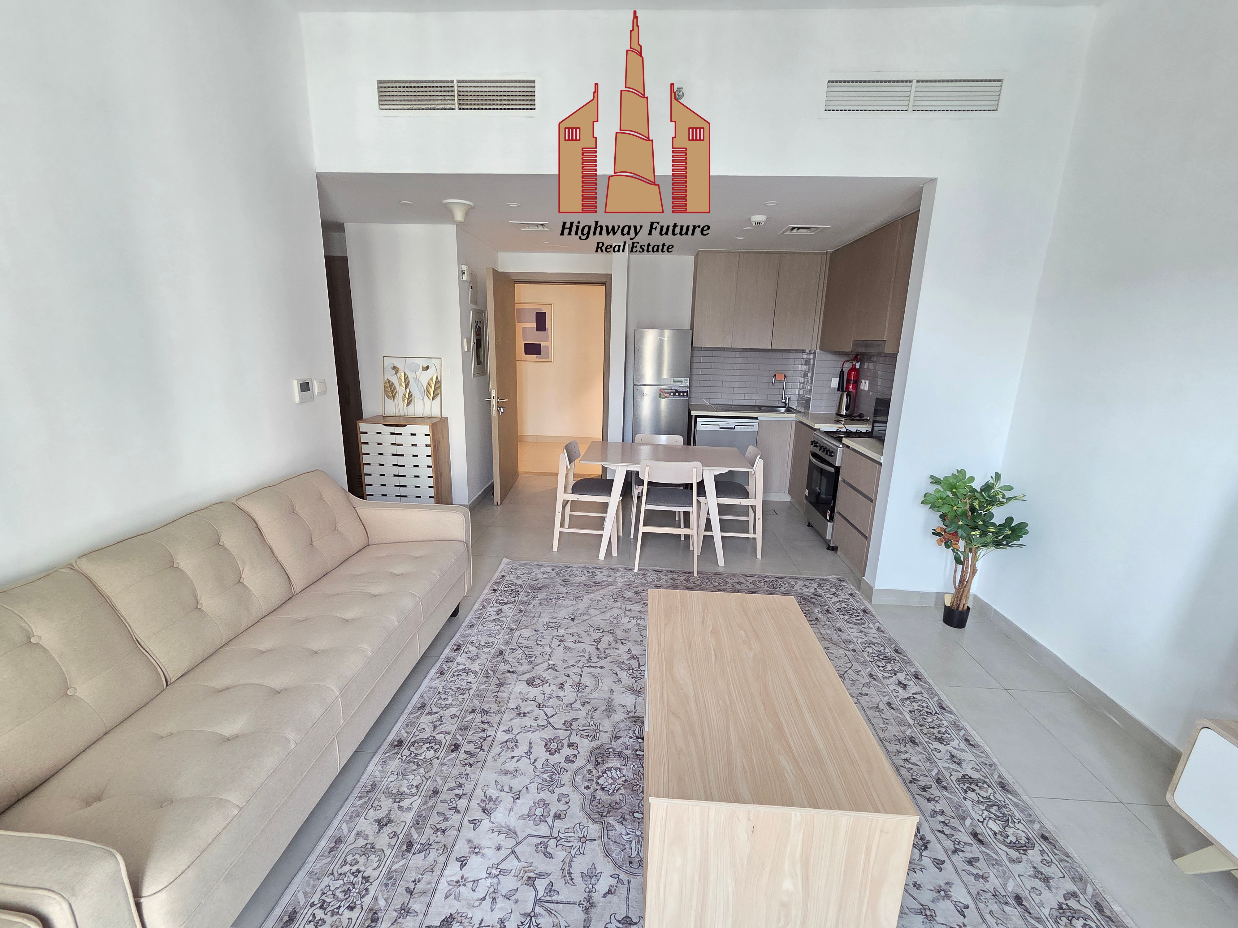 Luxurious 1-BR | Pool View | All Amenities |