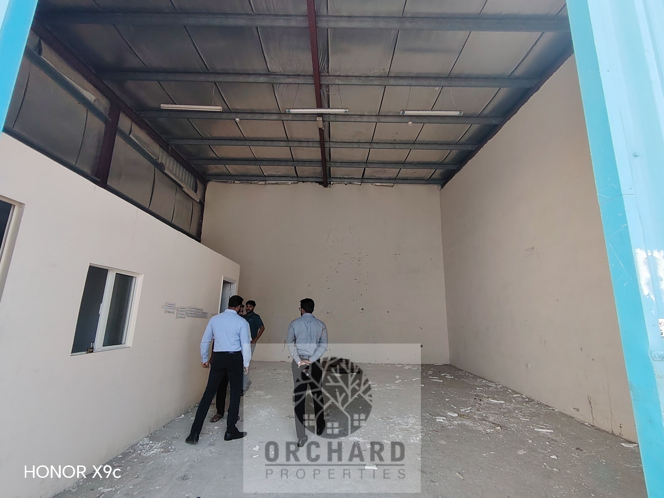 1200 sqft warehouse/only storage/Rent 70000 dh annually/ Indastrial area 18 sharjah