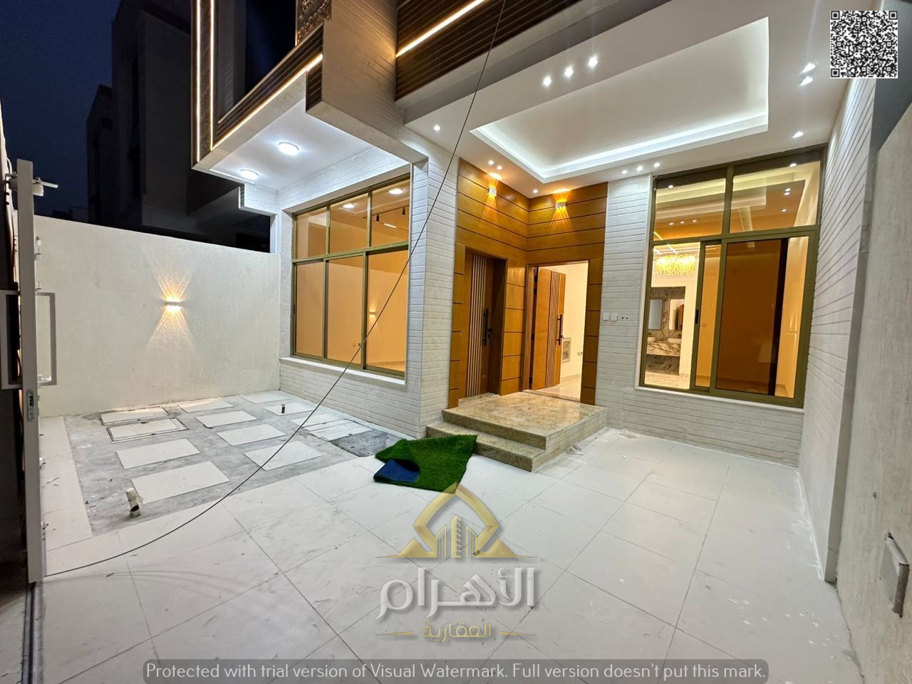 No down payment - no annual fees - own a classic villa - two floors and a roof - 5 master bedrooms - price includes water and electricity connections