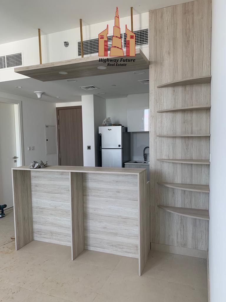 Luxurious and amazing 1bhk with Sami close kitchen with amazing view hot offer