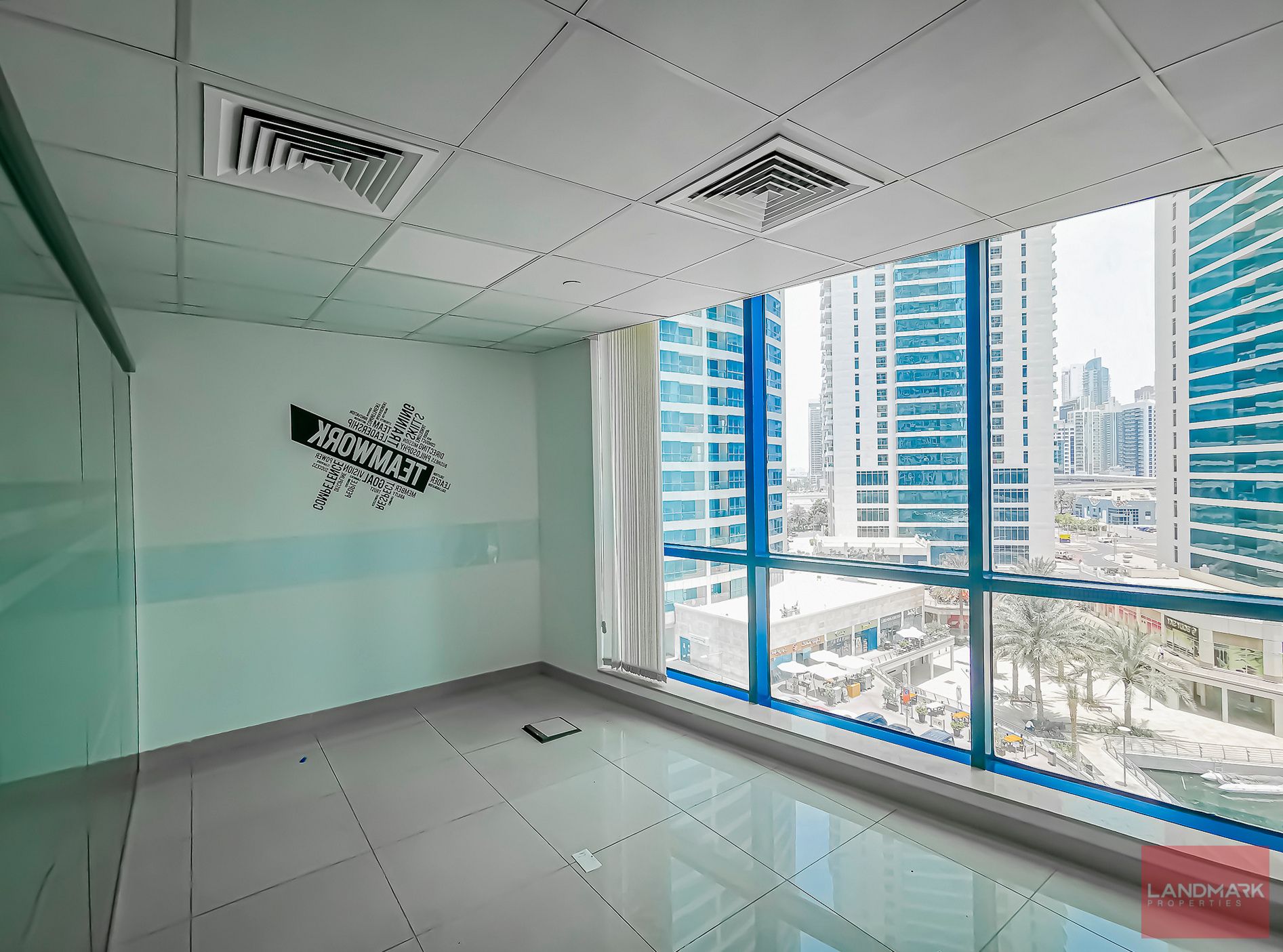 Fully Fitted | Low Floor | Near Metro | Lake View
