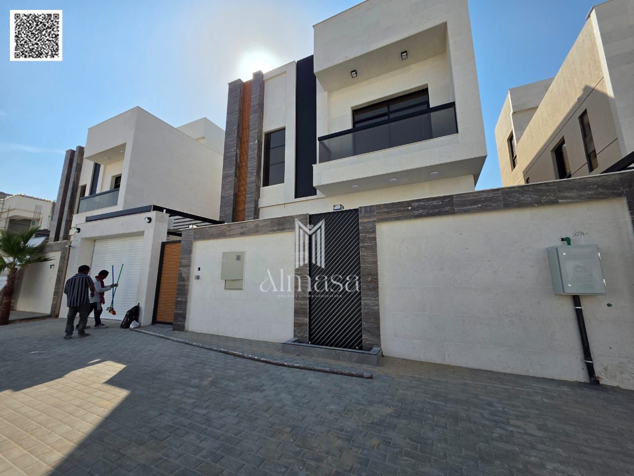 Spacious Family Townhouse | 7 Master Bedrooms + Pool