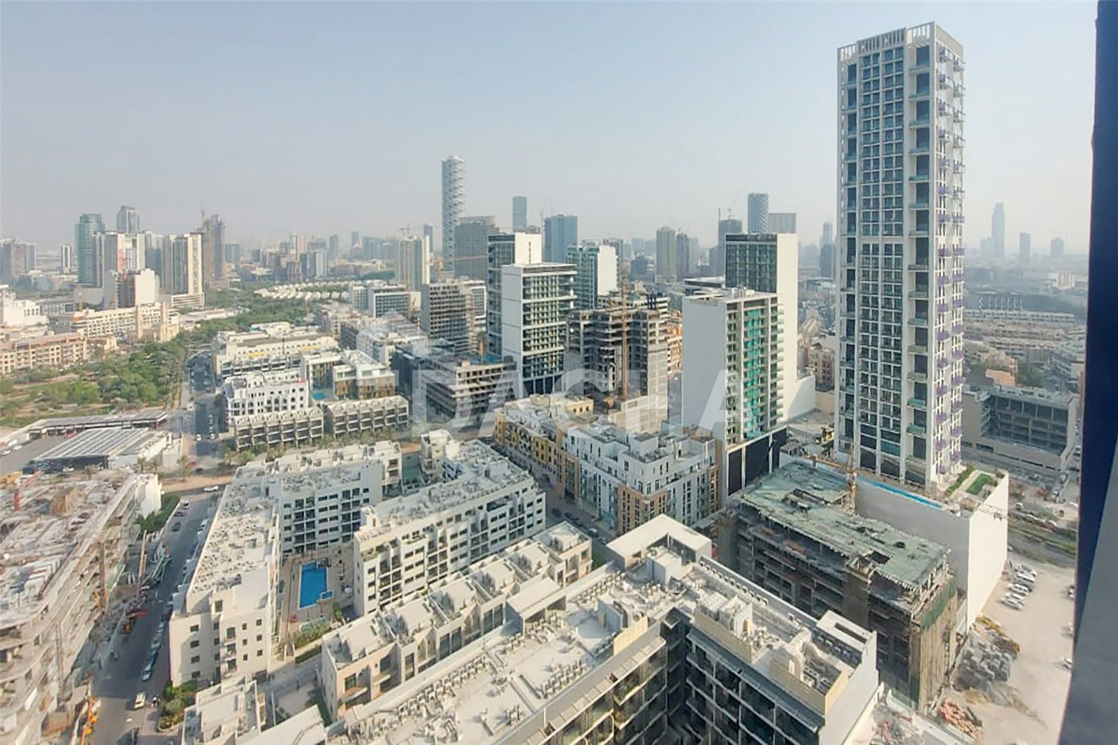 VACANT | SPACIOUS LAYOUT | CORNER UNIT