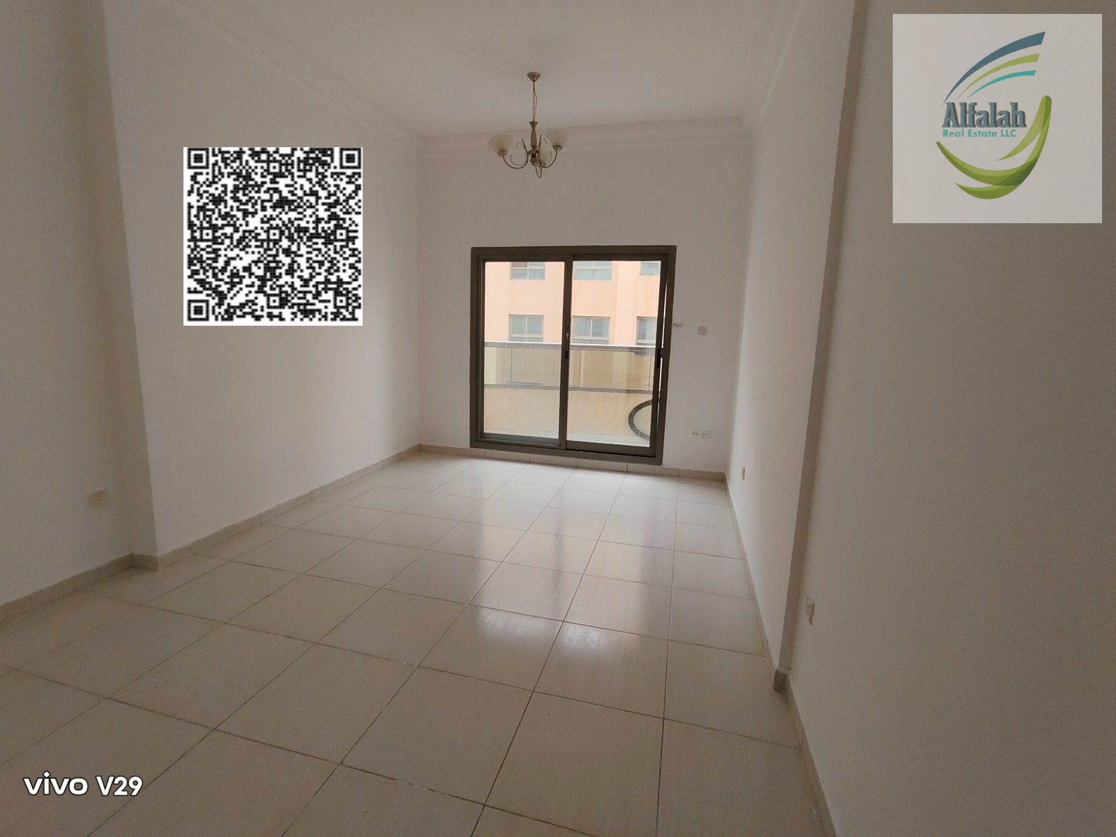 Grand Offer 1 Bedroom Apartment Available For Sale only 285000 with parking in Paradise lake tower b6