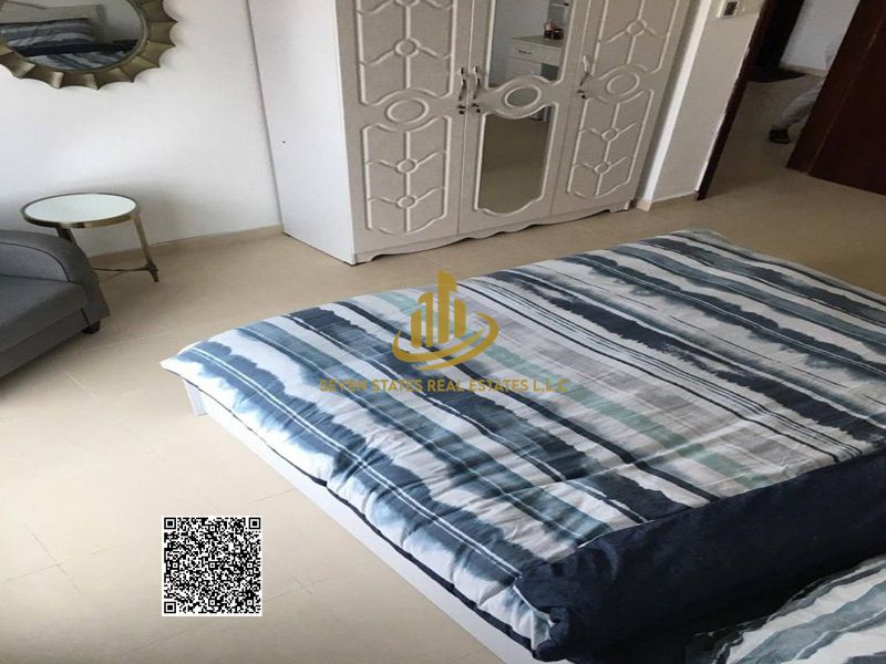 One bedroom and lounge with an open view and central location in City Towers — suitable for living and investment.
