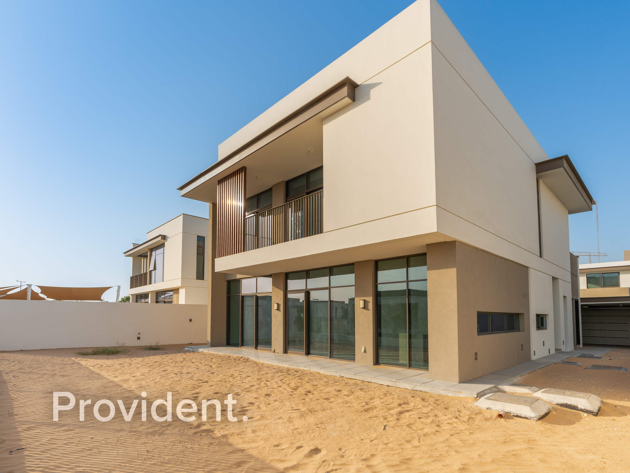 Area Expert | Open and Closed Kitchen | Landscaped
