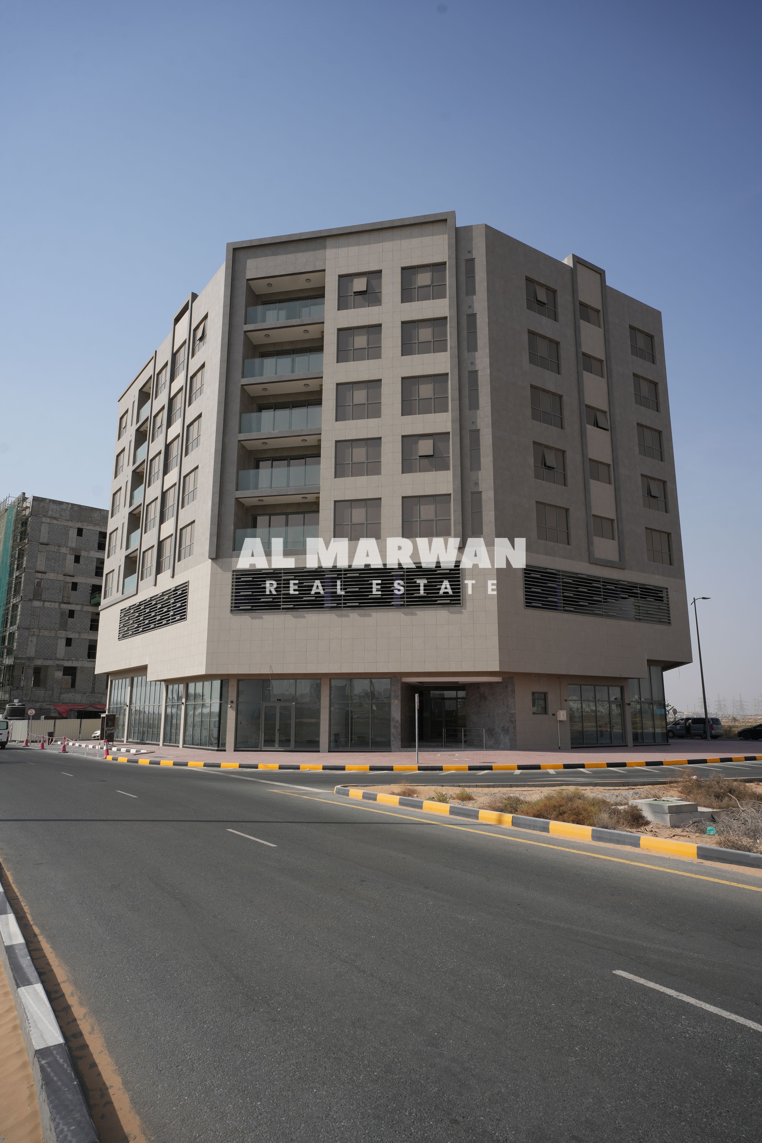 Luxury 3Bhk-Brand new building-Master room-Maids room-Free parking-No Commission-Free Attestation