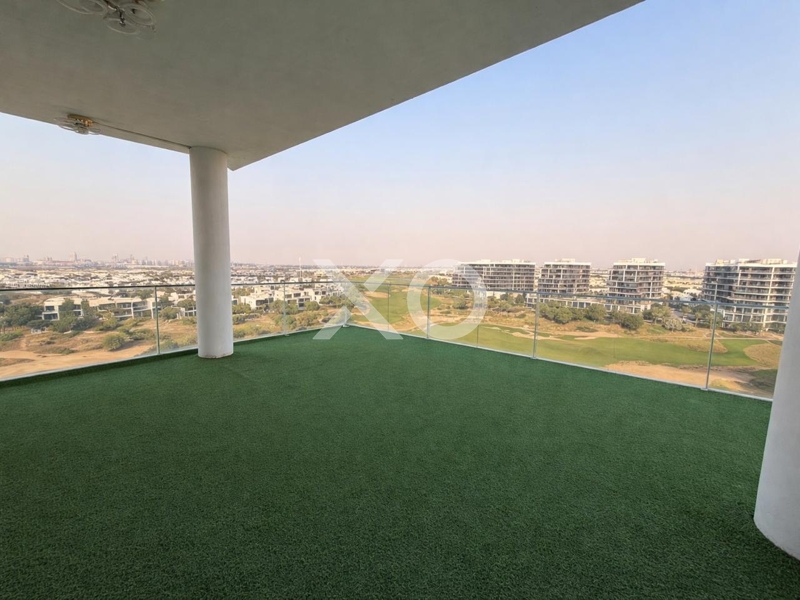 Penthouse | Vacant | Golf Course Views