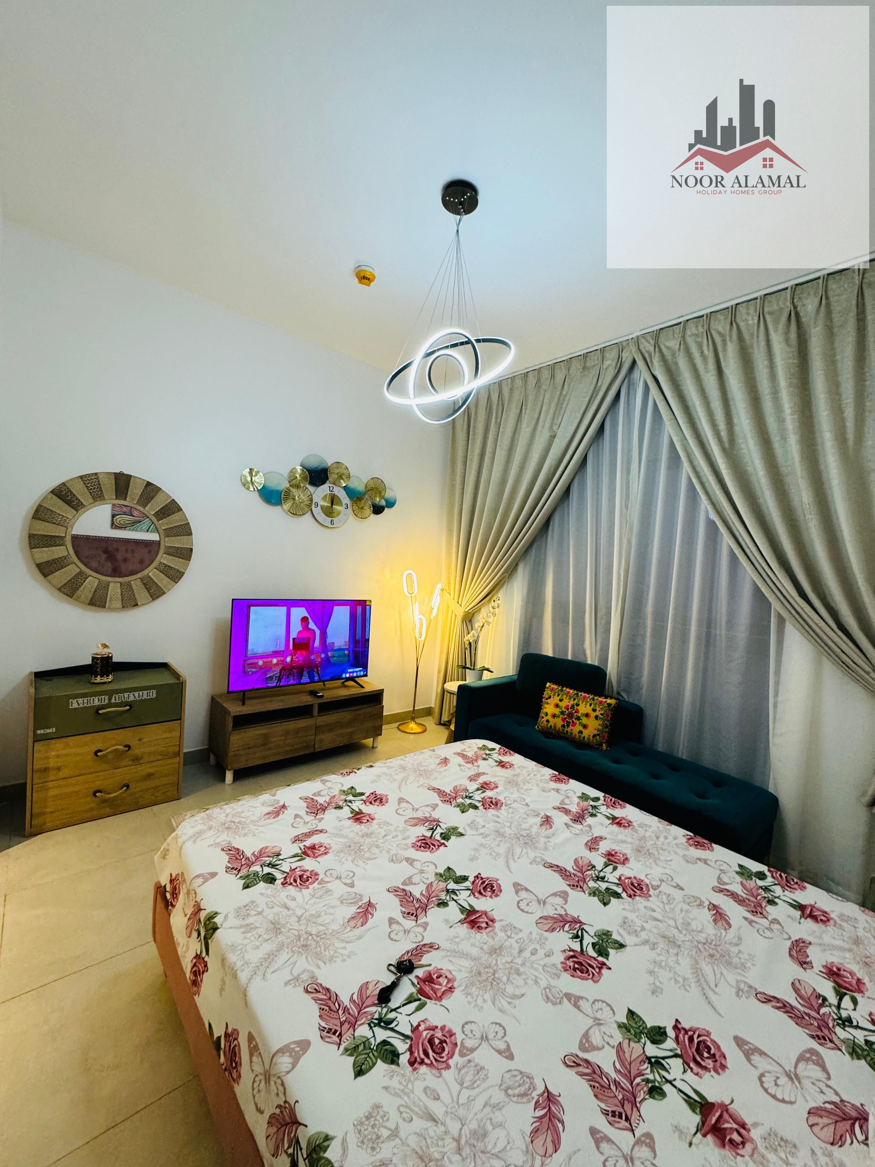 Sharjah, Al Mamzar, Maryam Island, studio apartment with a balcony, spacious, second occupancy, hotel-style furnishings. Price: 5500 AED including int