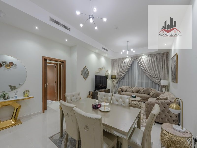 Sharjah, Al Nahda: One bedroom, living room, kitchen, three bathrooms, and a maid's room. Full view of Al Mamzar. Second tenant