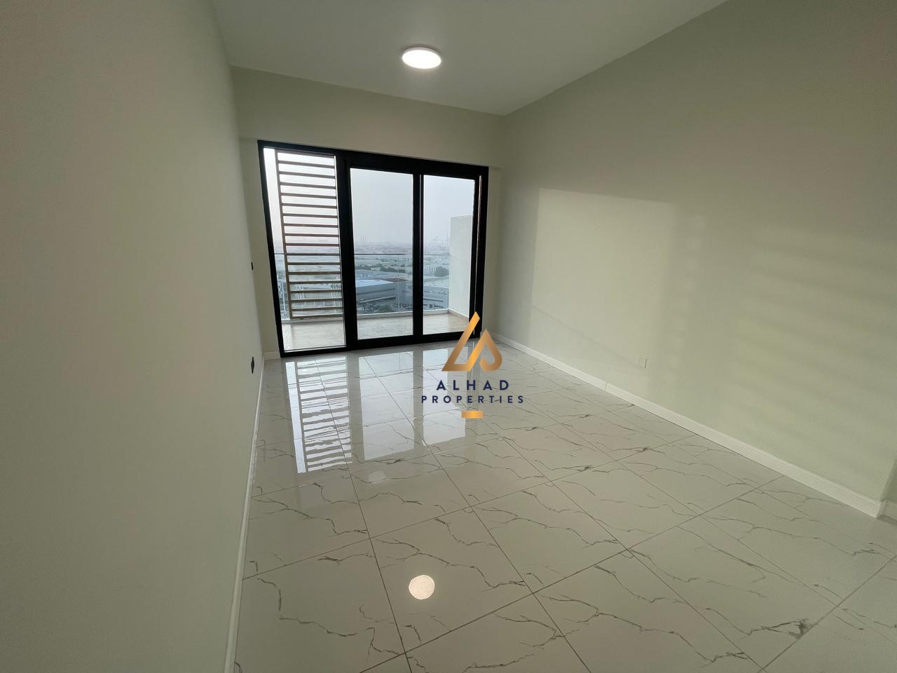 Brand New l Pool View l Near to Metrol High Floor