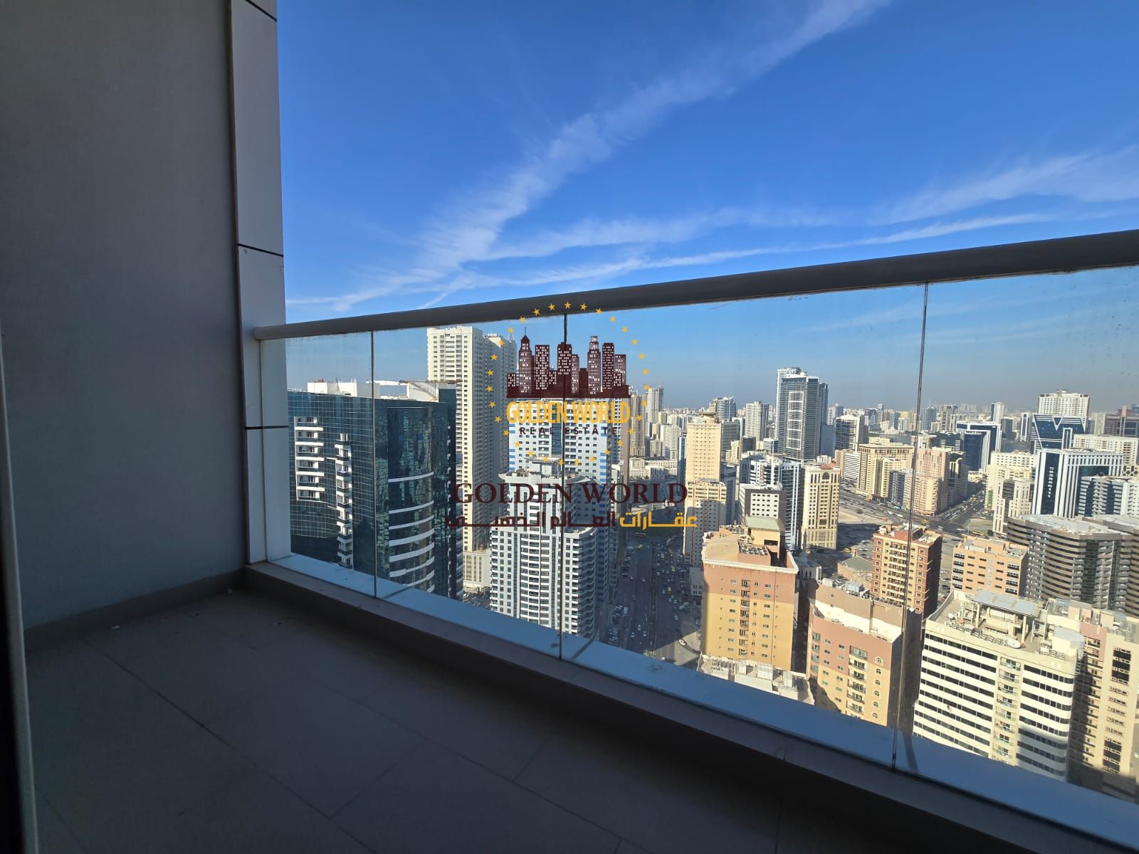 Furnished 3BR apartment with luxury finish, 3 master bedrooms, maid room, open-view balcony, free parking, gym. Rent AED 95,000, 4 cheques only.