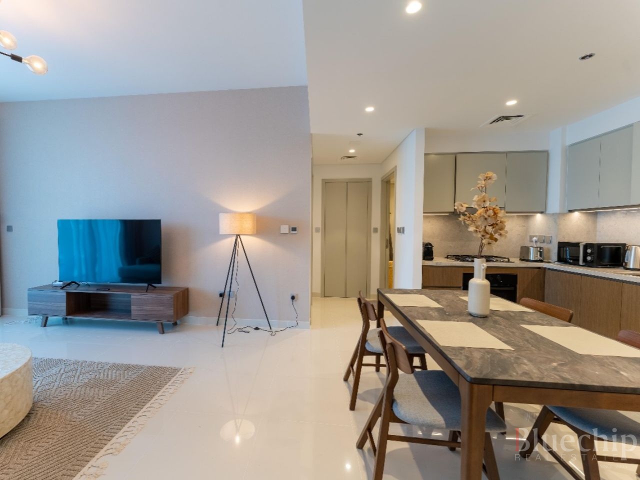 Elegant Design | Spacious | Luxury Apartment