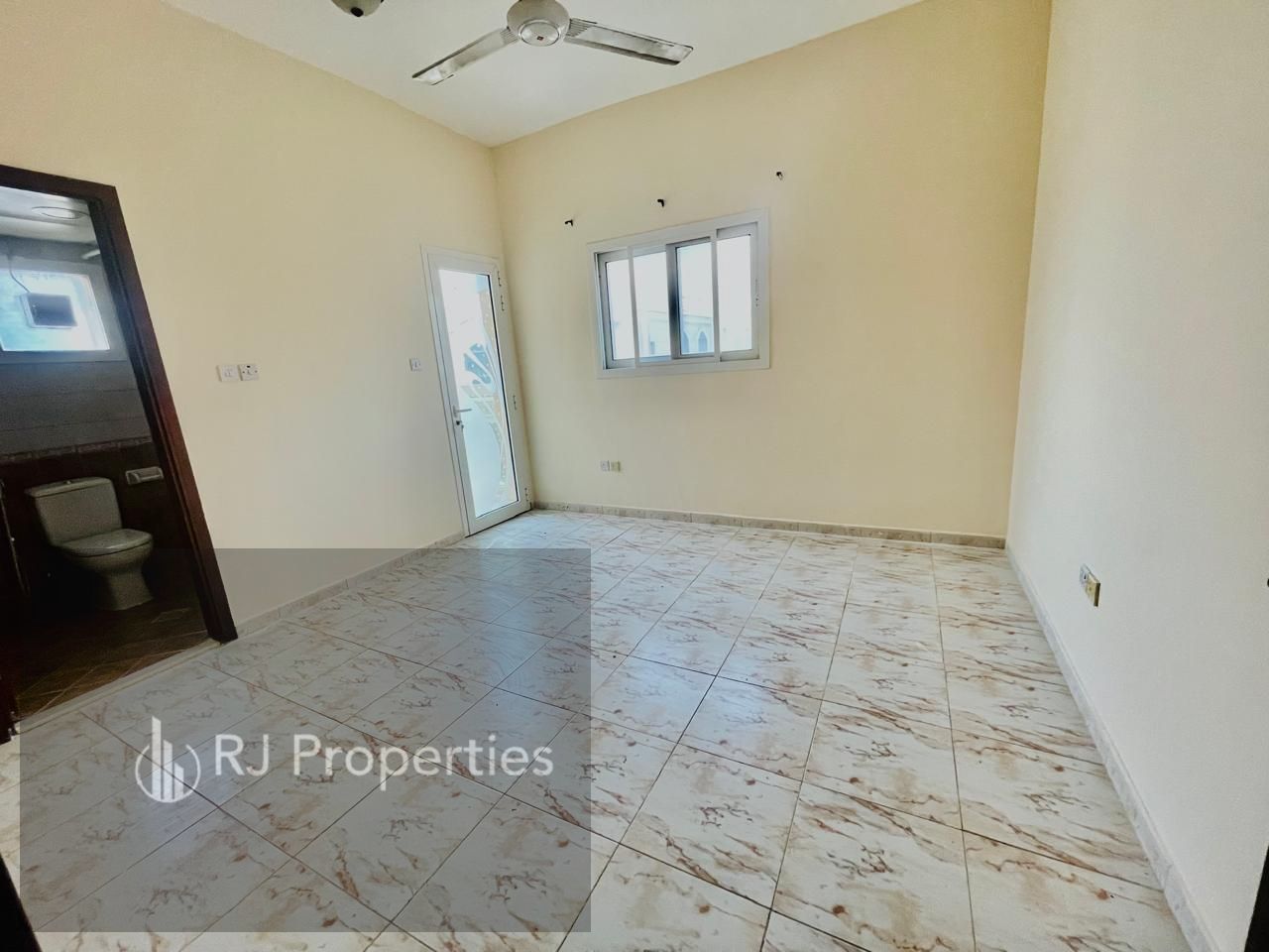 Luxury Huje Spacious Appartment With Balcony Open View Near Muwaileh Park