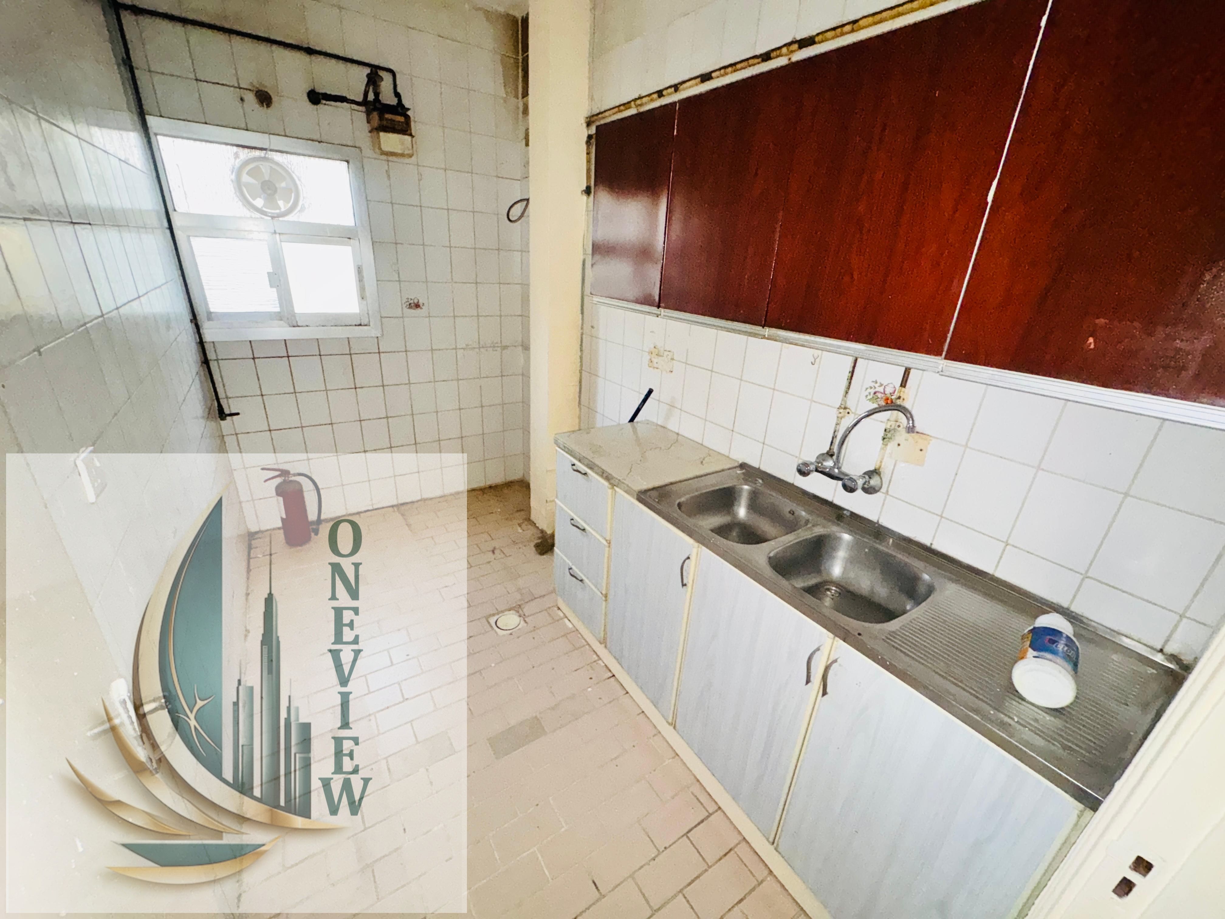 LAWISH OFFER//LAST UNIT//VERY SPAISIUS 1BHK WITH BALCONY ONLY 27,000 ABU SHAGARA//CLOSE TO BUS STOP