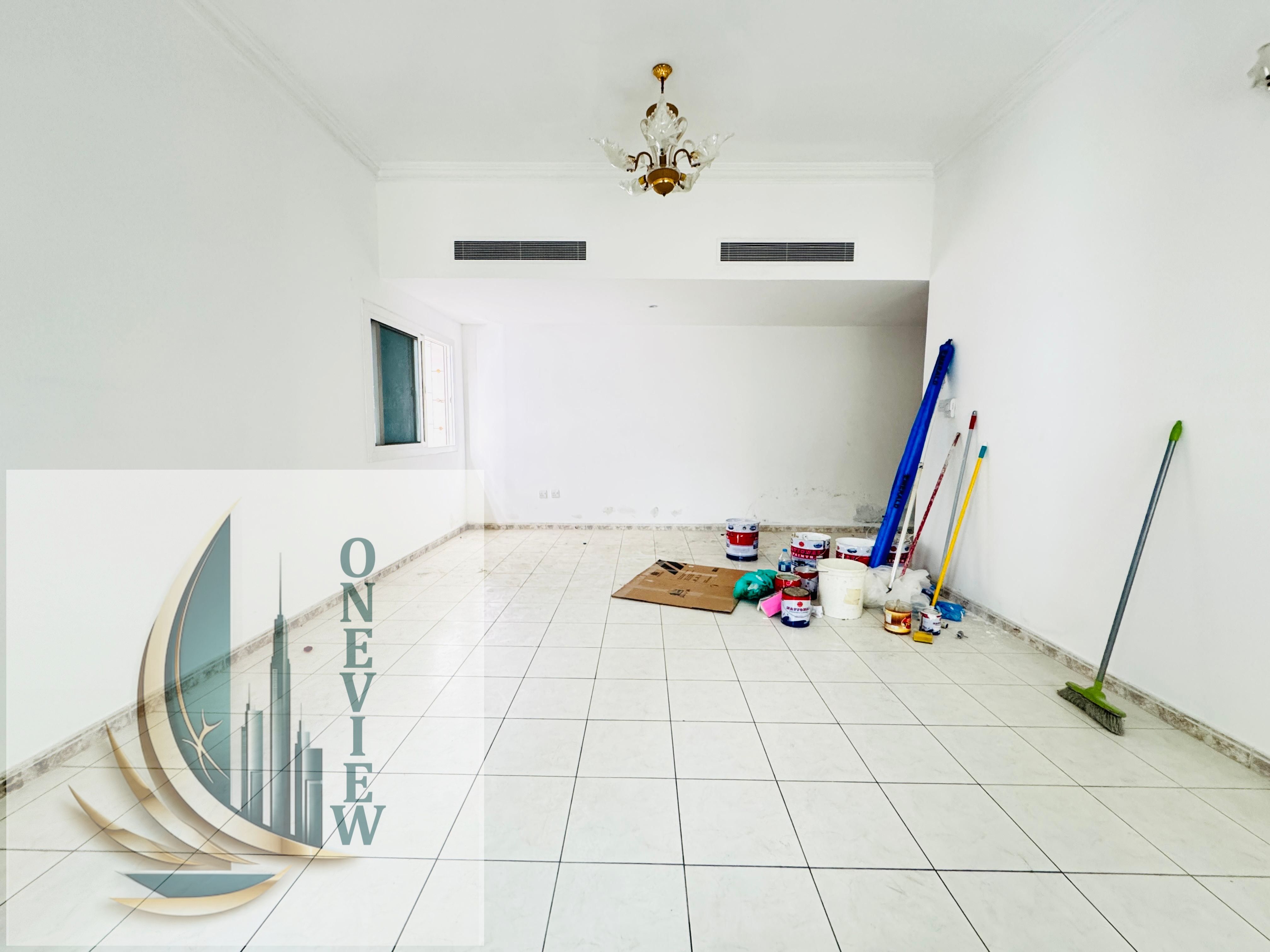 OFFER PRICE SPACIOUS FLAT PRIME LOCATION 2 BHK RENT 35k WITH BALCONY FAMILY BUILDING KING FAISAL STREET