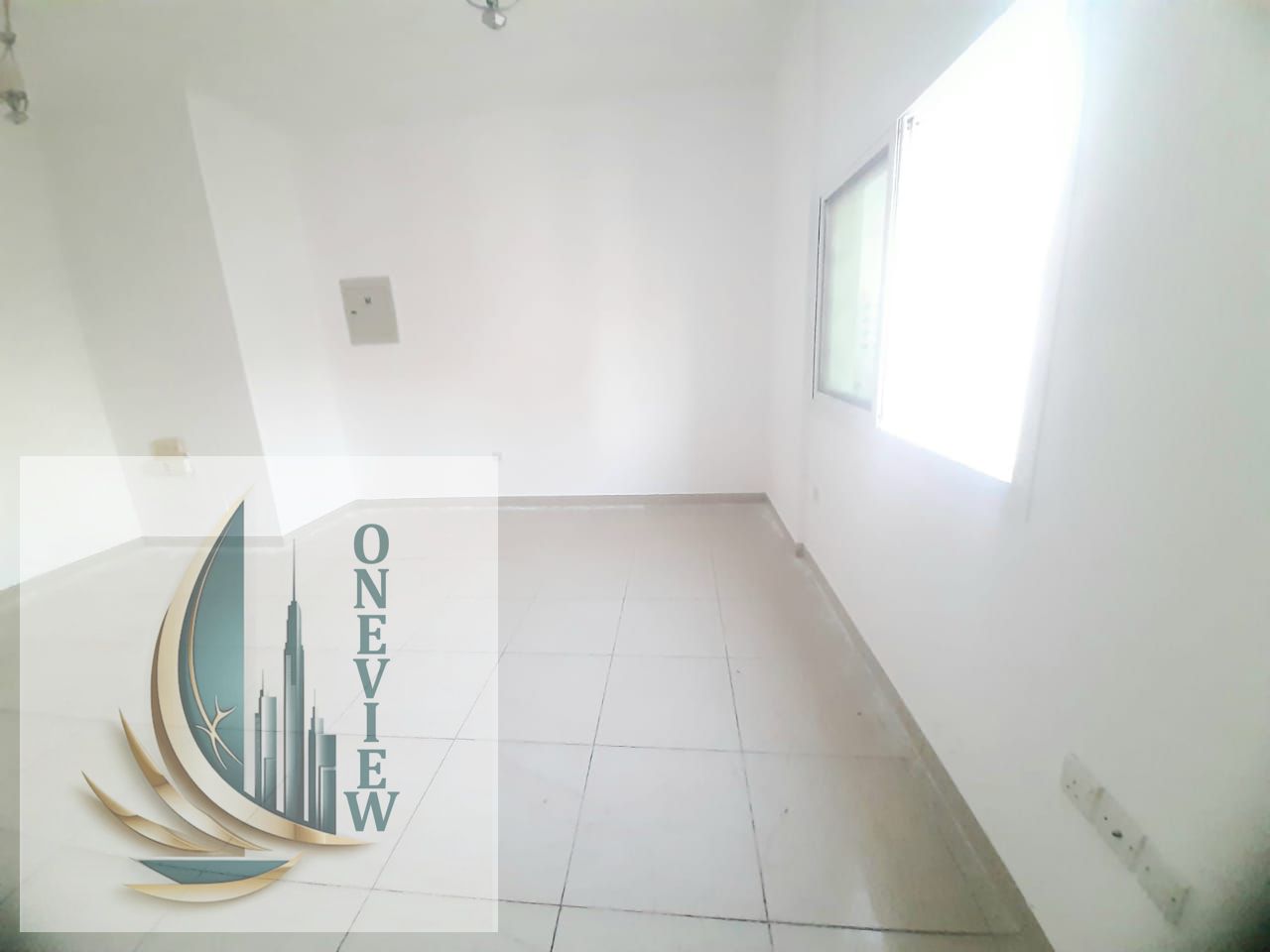 Specious studio separate kitchen just 21990