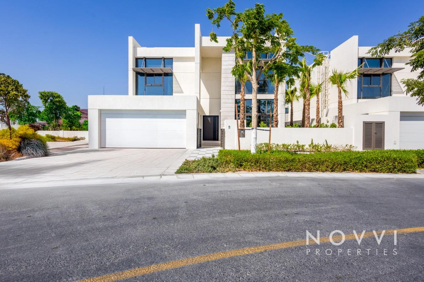 Upgraded Corner Villa | Landscaped | Fully Furnish