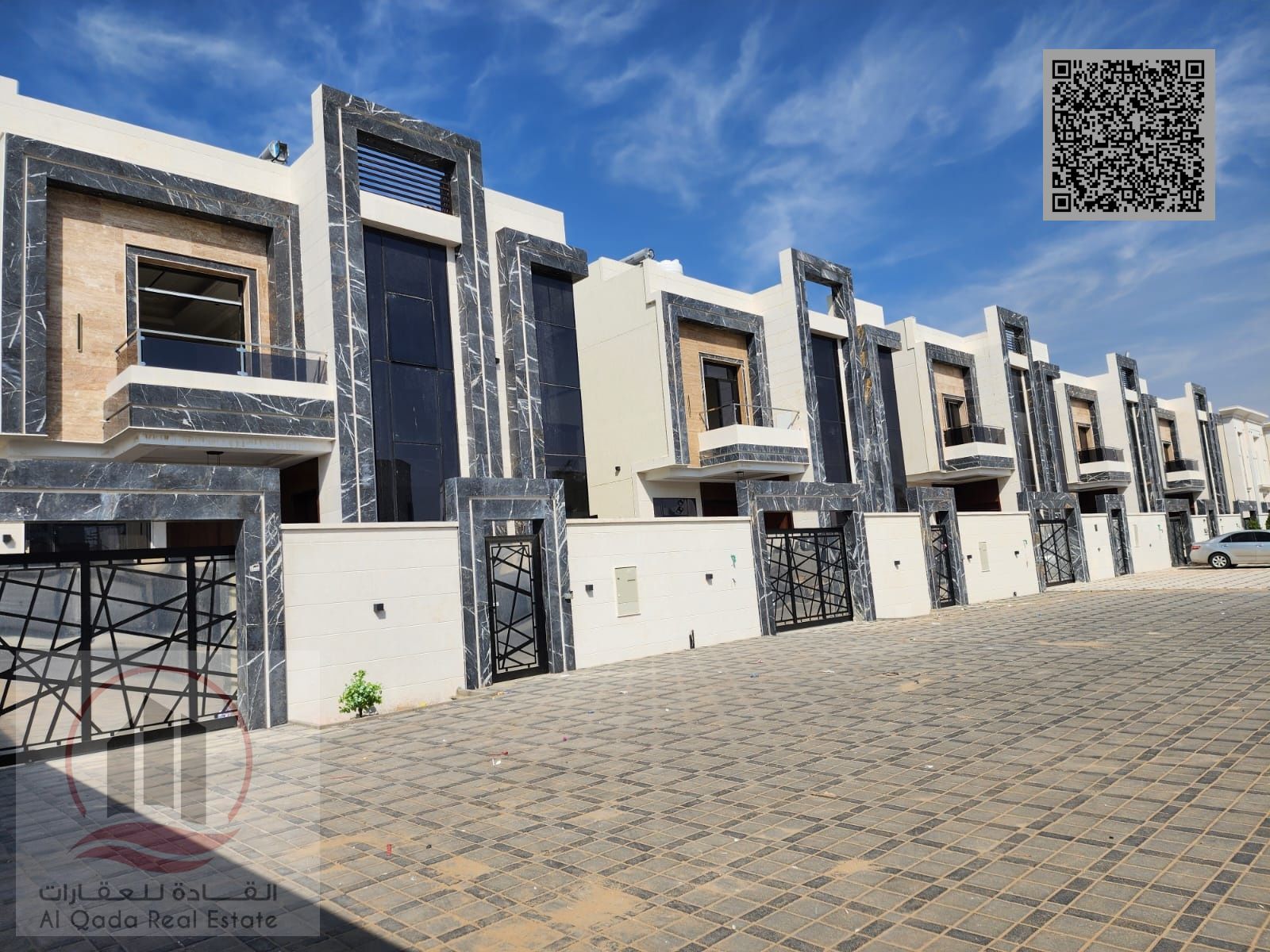 Villa for sale in Ajman, Al Helio area. 5 master bedrooms, large majlis, living room, and maid's room. Freehold ownership for all nationalities. Bank