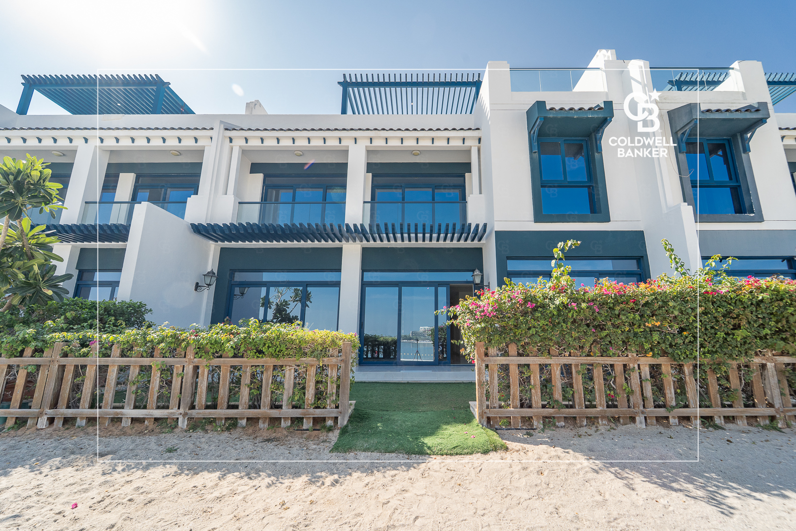 Beachfront | Vacant | Prime Location