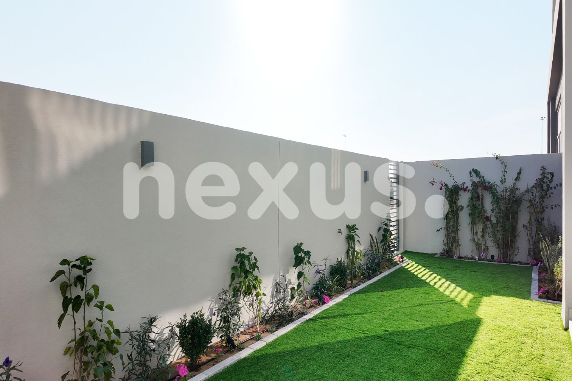 Landscaped | Single Row | Vacant | Brand new