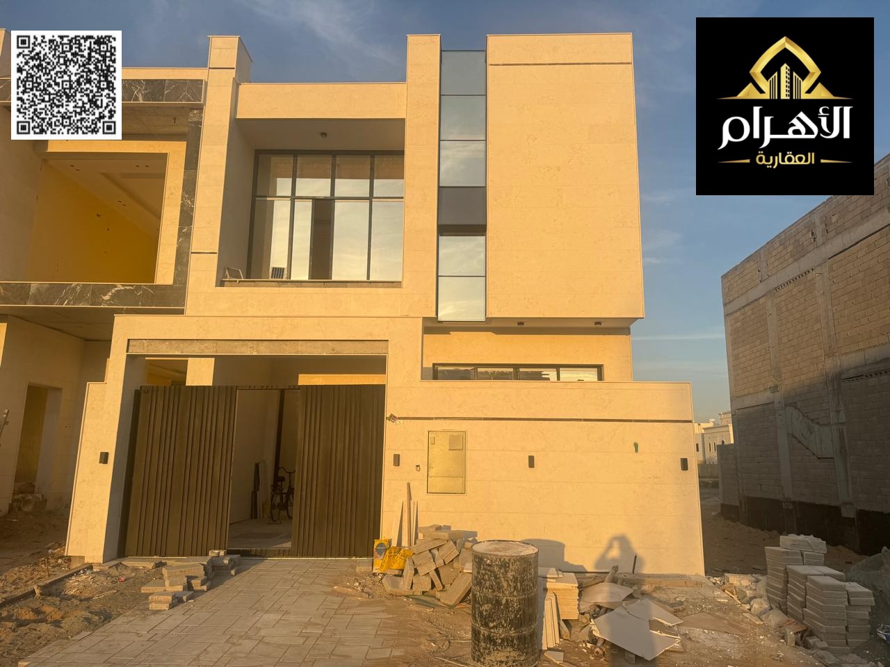 Own a villa with a modern design and new decor. Freehold ownership available to all nationalities at an affordable price.