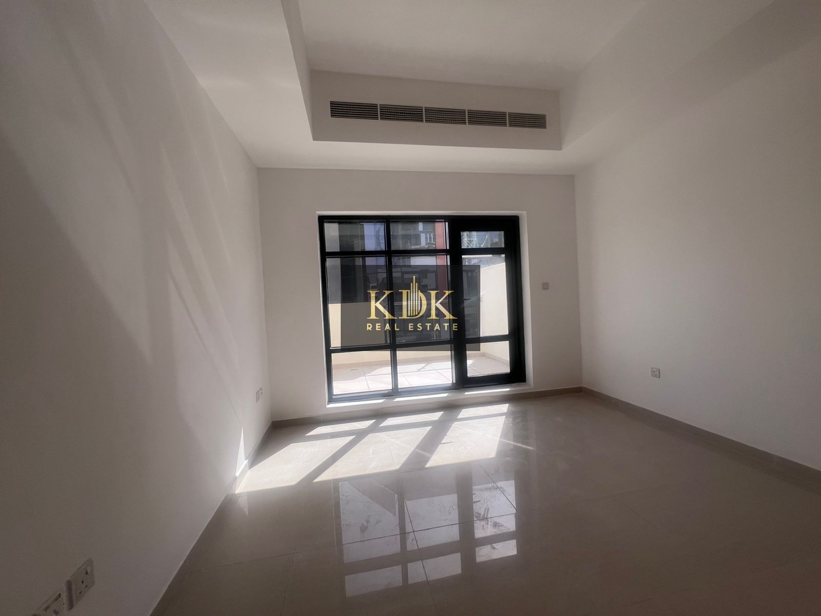 4BR+Maidroom | Prime Location | Community View