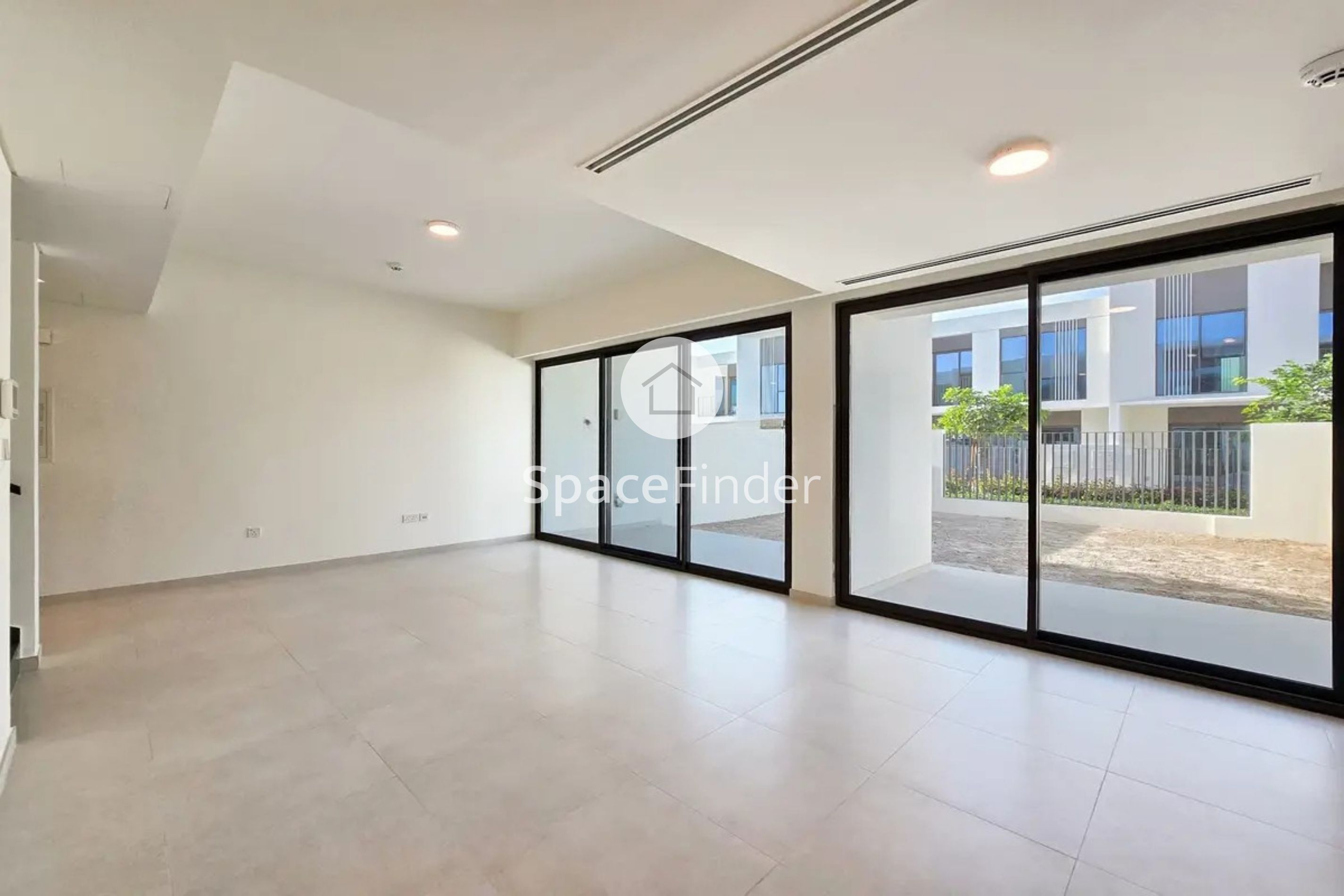 Spacious 3 Bed Villa | Ready to Move | Great Investment