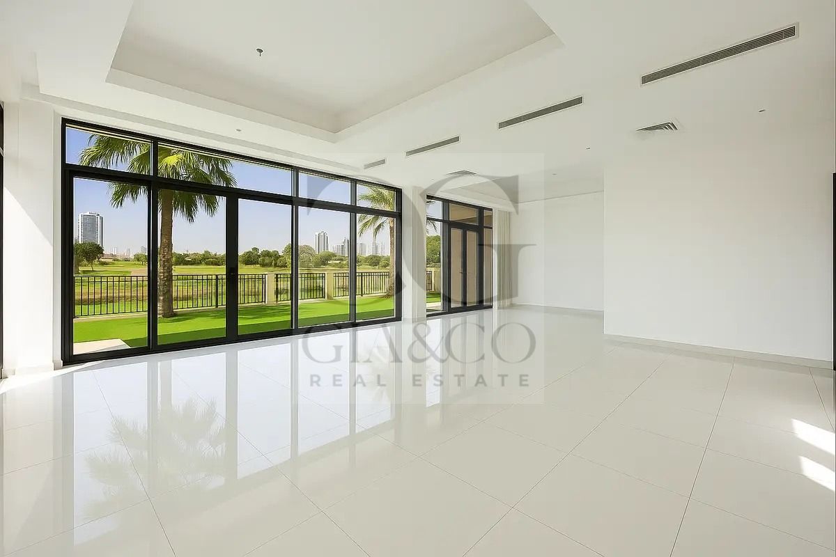 Single Row | Golf Backing | Vacant Now